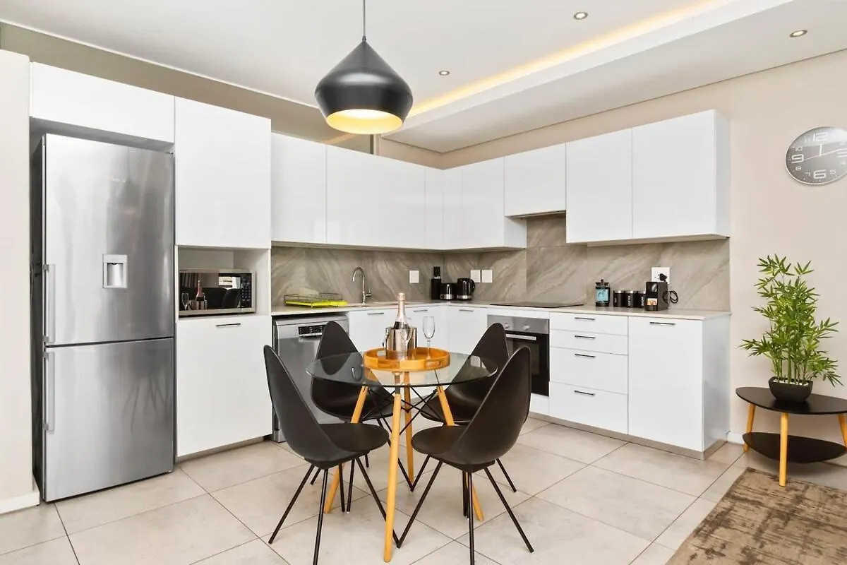 Stylish Apartment In Green Point Città del Capo