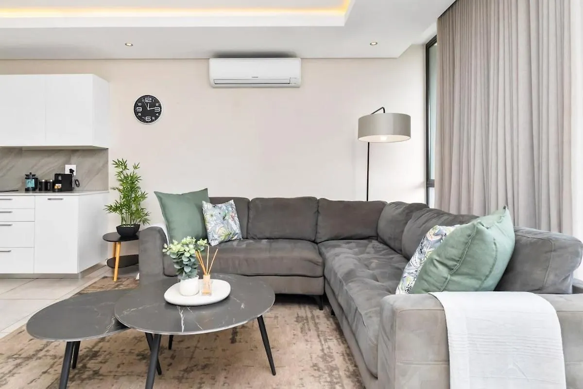 Stylish Apartment In Green Point Città del Capo